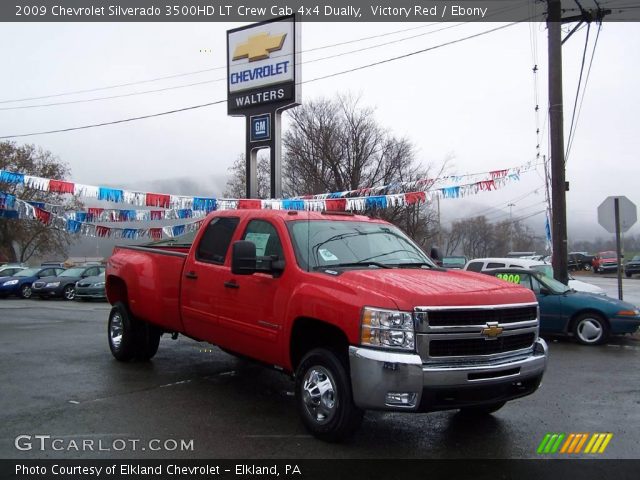 2009 Chevrolet Silverado 3500HD LT Crew Cab 4x4 Dually in Victory Red