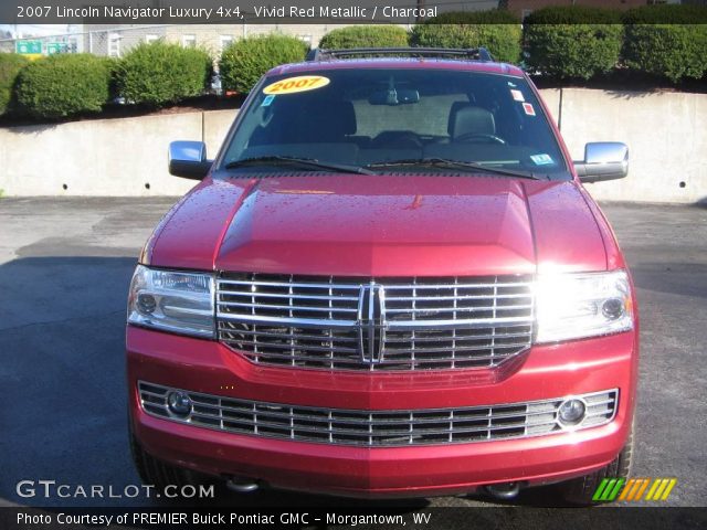 2007 Lincoln Navigator Luxury 4x4 in Vivid Red Metallic
