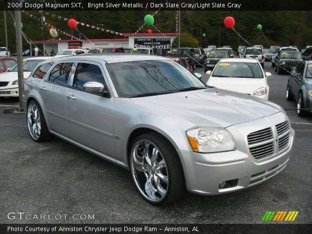 2006 Dodge Magnum SXT in Bright Silver Metallic