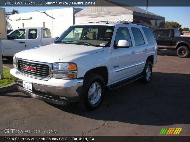 2005 GMC Yukon SLE in Summit White