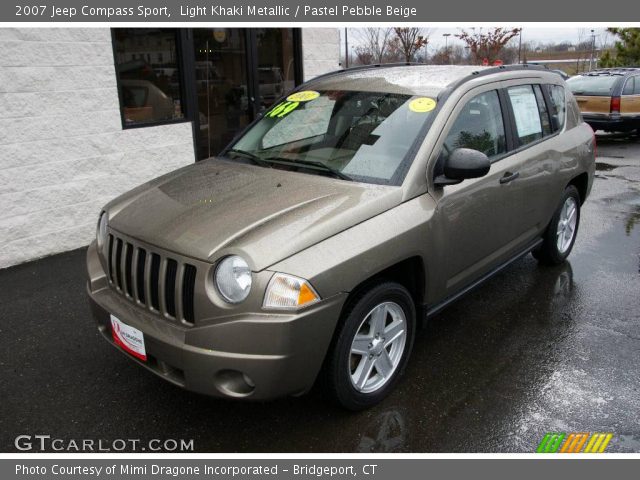 2007 Jeep Compass Sport in Light Khaki Metallic