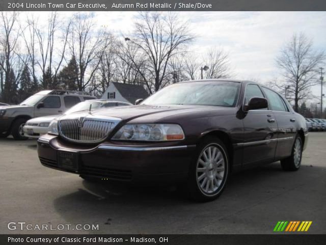 2004 Lincoln Town Car Executive in Autumn Red Metallic