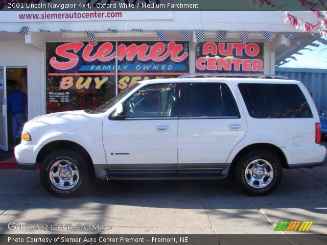 2001 Lincoln Navigator 4x4 in Oxford White
