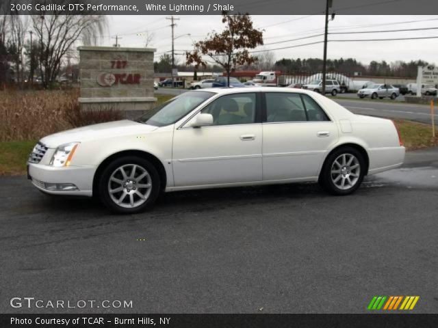 2006 Cadillac DTS Performance in White Lightning