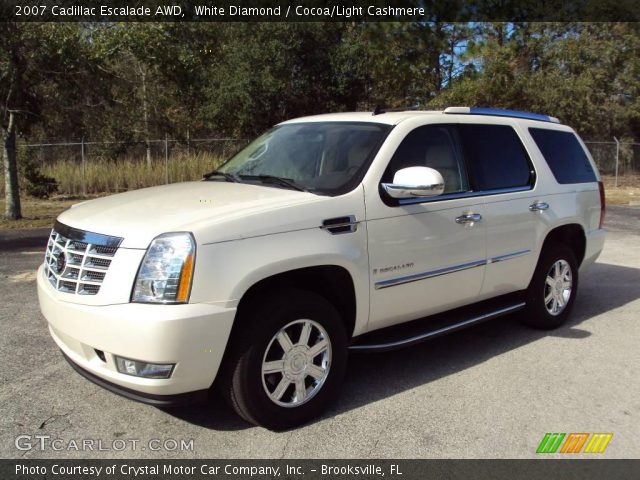 2007 Cadillac Escalade AWD in White Diamond