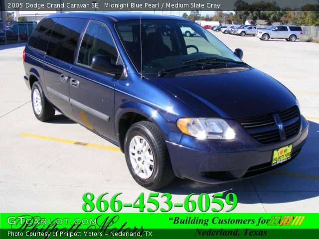 2005 Dodge Grand Caravan SE in Midnight Blue Pearl