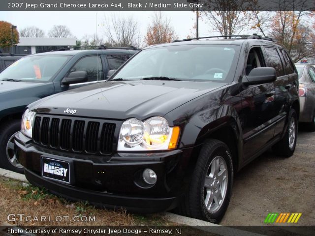 2007 Jeep Grand Cherokee Laredo 4x4 in Black