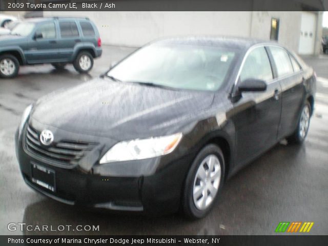 2009 Toyota Camry LE in Black