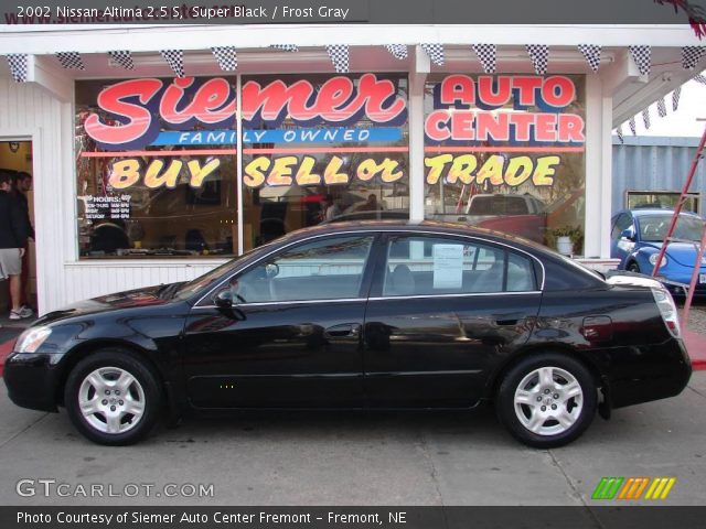 2002 Nissan Altima 2.5 S in Super Black