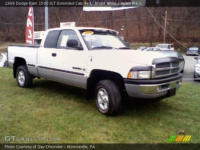 1999 Dodge Ram 1500 SLT Extended Cab 4x4 in Bright White