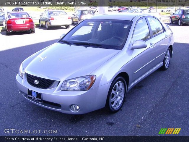 2006 Kia Spectra SX Sedan in Clear Silver