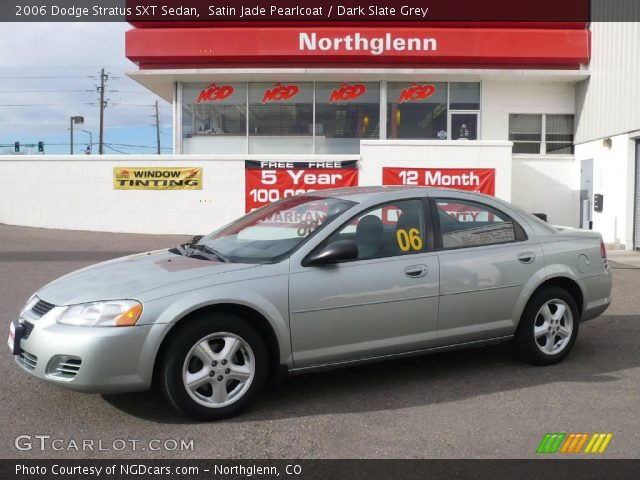 2006 Dodge Stratus SXT Sedan in Satin Jade Pearlcoat