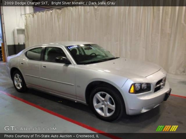 2009 Dodge Charger SXT in Bright Silver Metallic