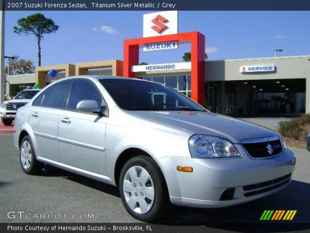 2007 Suzuki Forenza Sedan in Titanium Silver Metallic