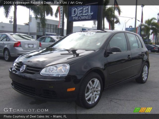 2006 Volkswagen Rabbit 4 Door in Black Uni