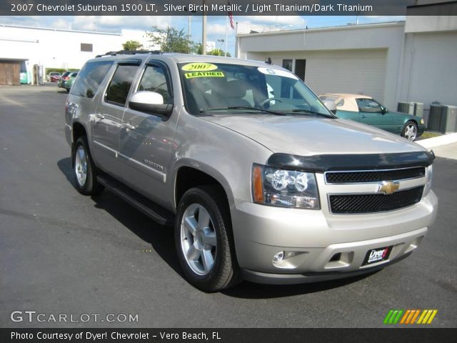 2007 Chevrolet Suburban 1500 LT in Silver Birch Metallic