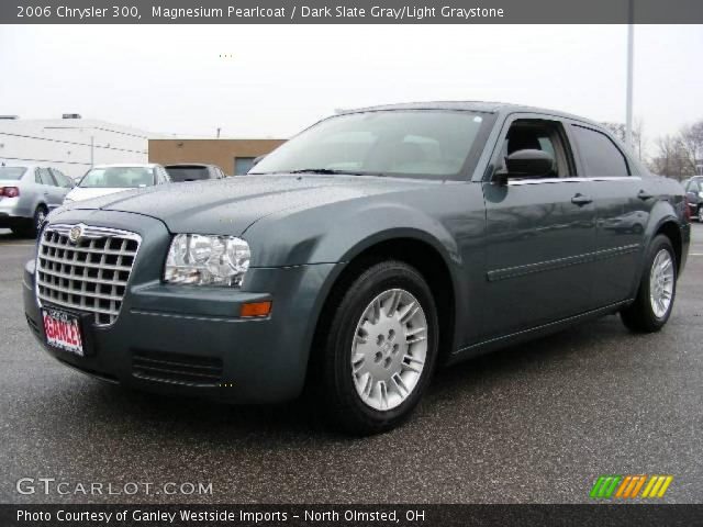 2006 Chrysler 300  in Magnesium Pearlcoat