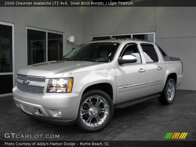 2009 Chevrolet Avalanche LTZ 4x4 in Silver Birch Metallic