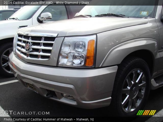 2004 Cadillac Escalade ESV AWD in White Diamond