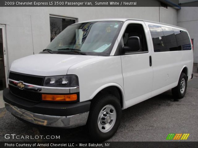 2009 Chevrolet Express LS 3500 Passenger Van in Summit White