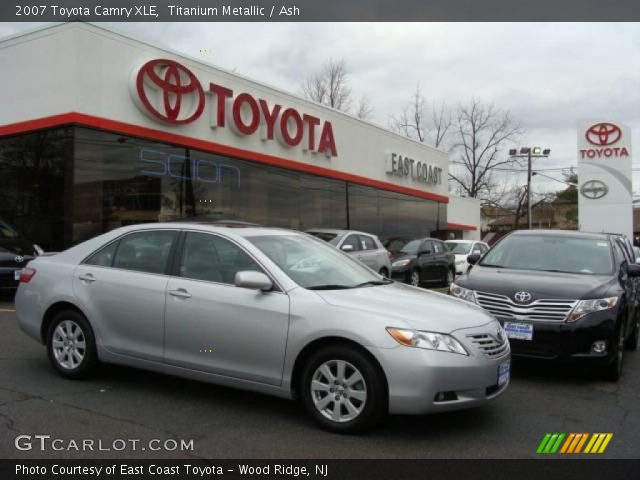 2007 Toyota Camry XLE in Titanium Metallic