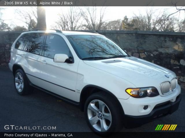 2006 BMW X5 4.4i in Alpine White