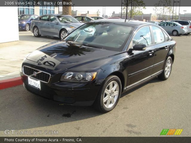2006 Volvo S40 2.4i in Black