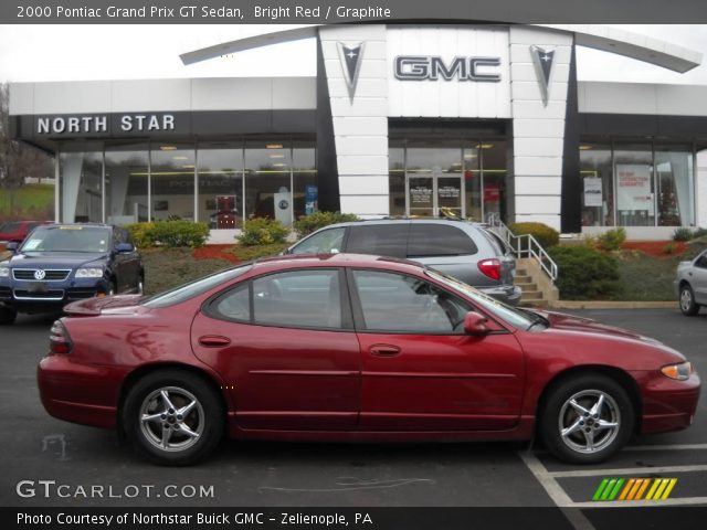 2000 Pontiac Grand Prix GT Sedan in Bright Red