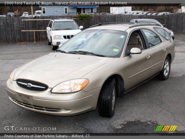 2000 Ford Taurus SE Wagon in Harvest Gold Metallic