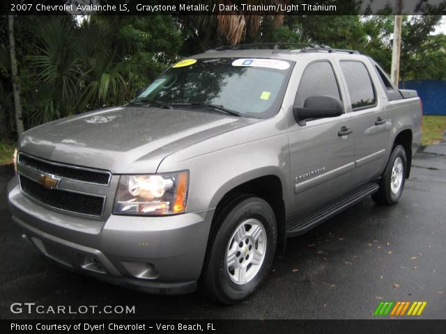 2007 Chevrolet Avalanche LS in Graystone Metallic