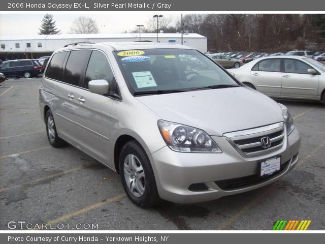 2006 Honda Odyssey EX-L in Silver Pearl Metallic