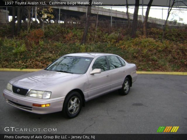 1997 Toyota Avalon XLS in Cashmere Beige Metallic