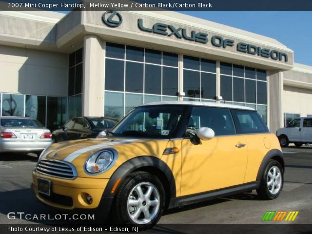 2007 Mini Cooper Hardtop in Mellow Yellow