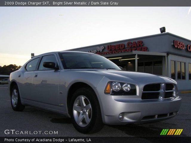 2009 Dodge Charger SXT in Bright Silver Metallic