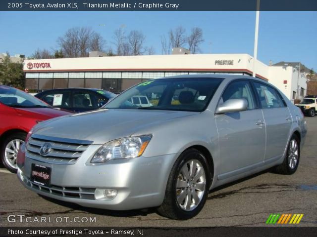 2005 Toyota Avalon XLS in Titanium Metallic