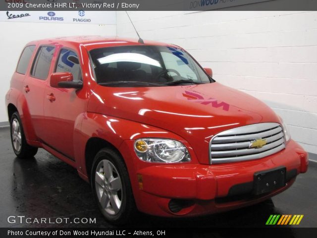 2009 Chevrolet HHR LT in Victory Red