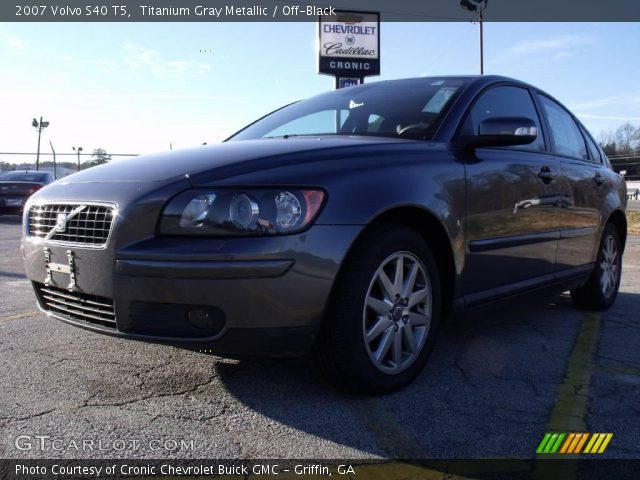 2007 Volvo S40 T5 in Titanium Gray Metallic