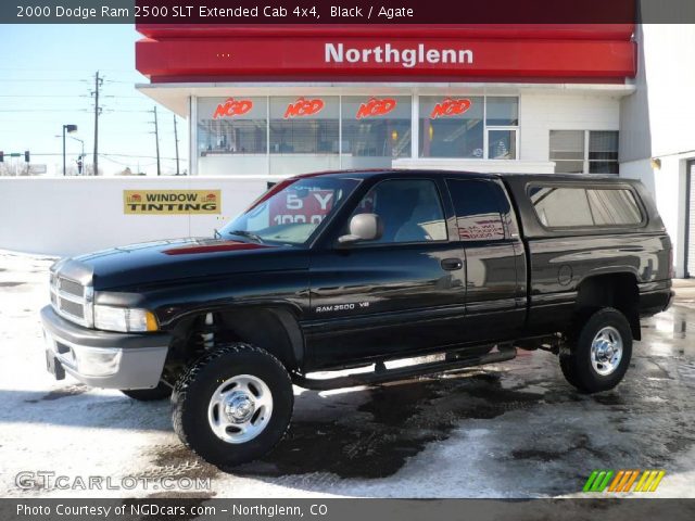 2000 Dodge Ram 2500 SLT Extended Cab 4x4 in Black