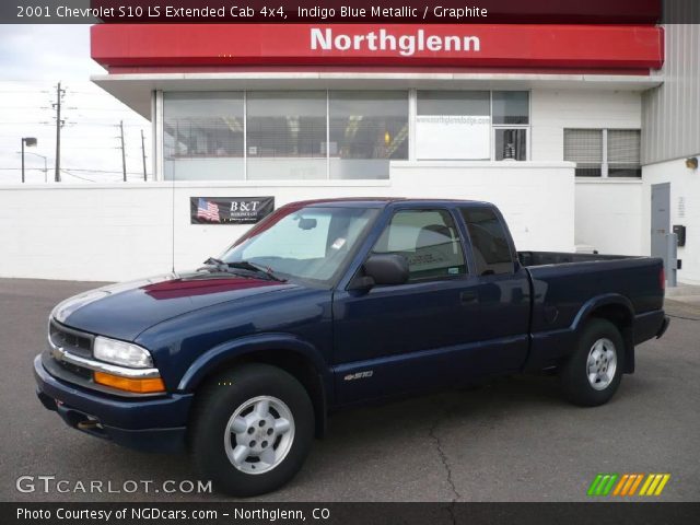 2001 Chevrolet S10 LS Extended Cab 4x4 in Indigo Blue Metallic