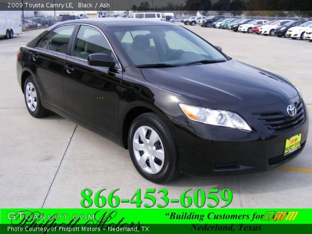 2009 Toyota Camry LE in Black
