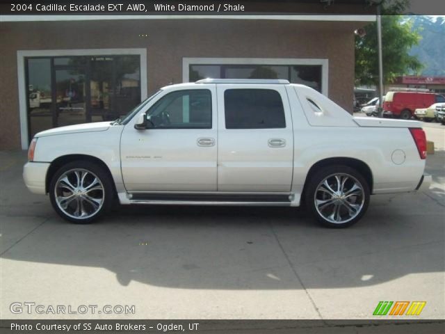 2004 Cadillac Escalade EXT AWD in White Diamond