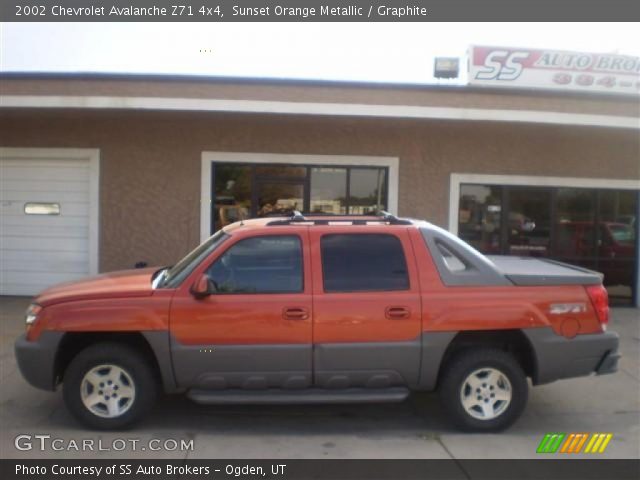 2002 Chevrolet Avalanche Z71 4x4 in Sunset Orange Metallic