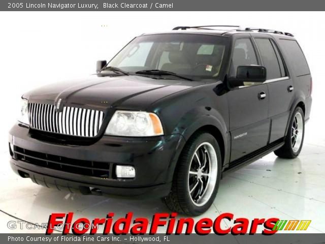 2005 Lincoln Navigator Luxury in Black Clearcoat