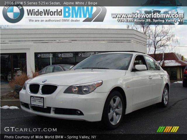 2006 BMW 5 Series 525xi Sedan in Alpine White