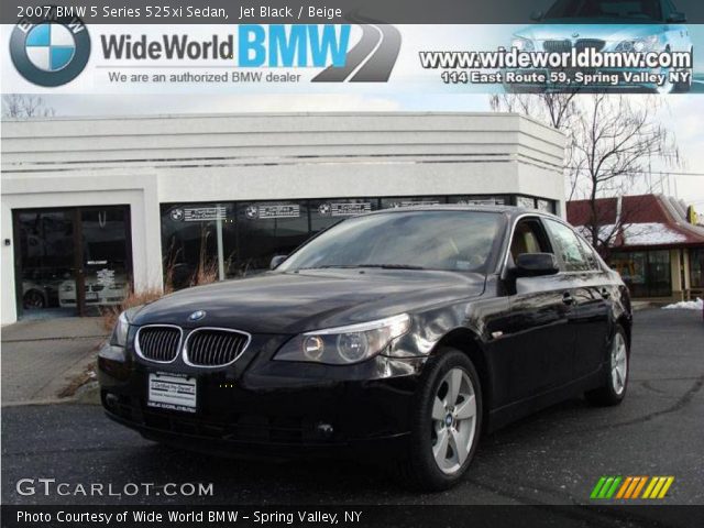 2007 BMW 5 Series 525xi Sedan in Jet Black