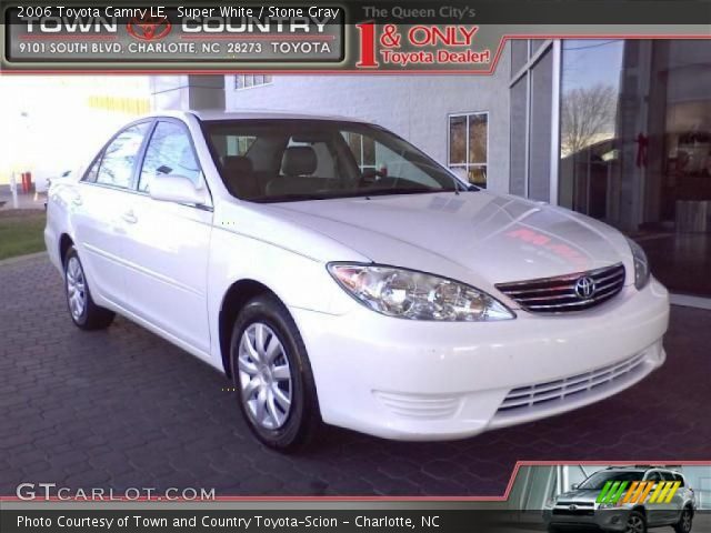 2006 Toyota Camry LE in Super White