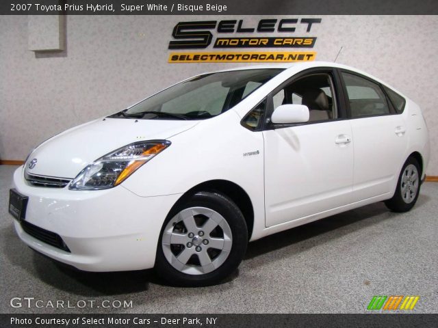 2007 Toyota Prius Hybrid in Super White