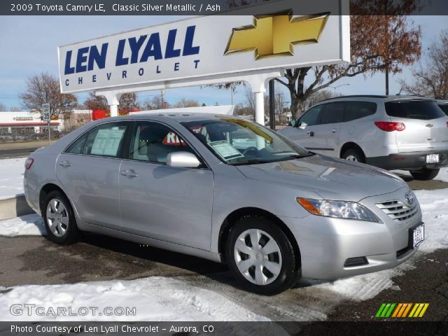 2009 Toyota Camry LE in Classic Silver Metallic