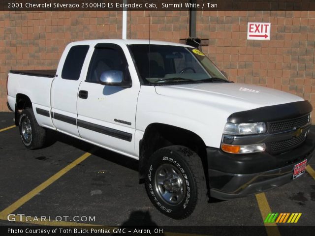 2001 Chevrolet Silverado 2500HD LS Extended Cab in Summit White