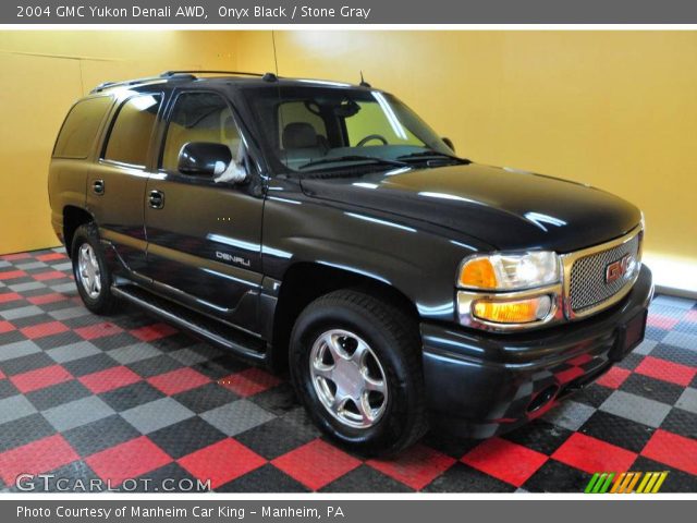 2004 GMC Yukon Denali AWD in Onyx Black